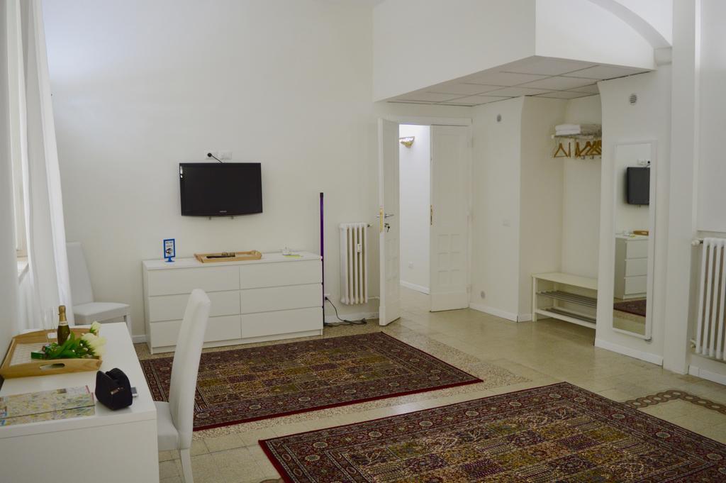 Clodia Guest house *